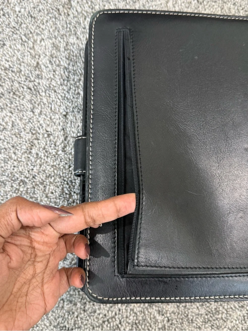 Vintage Franklin Covey Full Grain Leather Black Zip Around Planner 7 Ring Binder